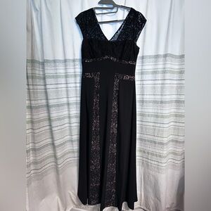 Calvin Klein Black Maxi Dress with Lace Accents | Size 8